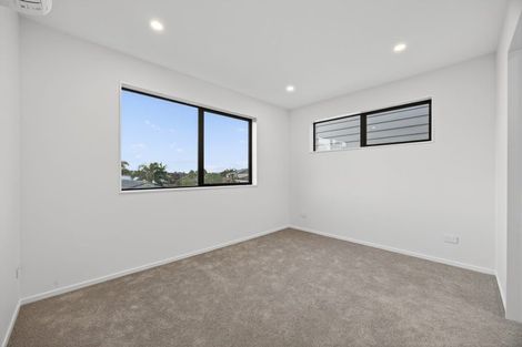 Photo of property in 27 Jandell Crescent, Bucklands Beach, Auckland, 2014