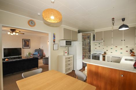 Photo of property in 2/206 Mcleod Street, Camberley, Hastings, 4120