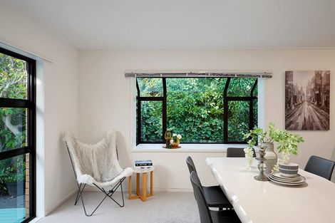 Photo of property in 4 Rhinevale Close, Henderson, Auckland, 0612