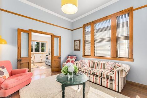 Photo of property in 18 Mills Road, Brooklyn, Wellington, 6021