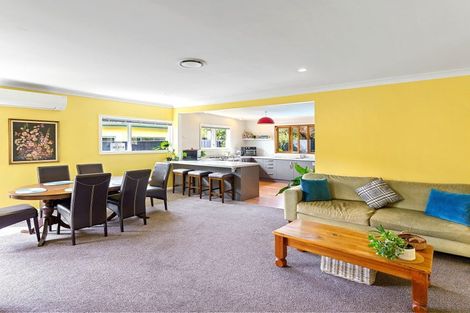 Photo of property in 6 Kohekohe Road, Waikanae, 5036