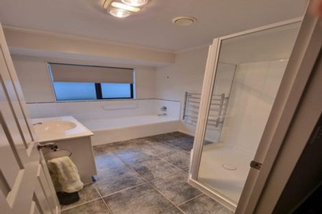 Photo of property in 55 Newbliss Crescent, East Tamaki Heights, Auckland, 2016