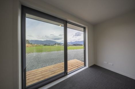 Photo of property in 21 Tukare Loop, Te Anau, 9600