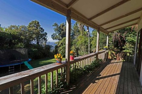 Photo of property in 789a Scenic Drive, Henderson Valley, Auckland, 0612
