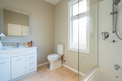 Photo of property in 84 Hazelhurst Pass, Caversham, Dunedin, 9012