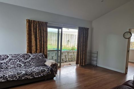 Photo of property in 2/16 Benders Avenue, Hillcrest, Auckland, 0627