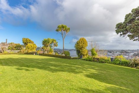 Photo of property in 4 Shakespeare Road, Bastia Hill, Whanganui, 4500