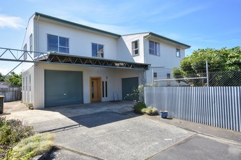 Photo of property in 90 Melbourne Street, South Dunedin, Dunedin, 9012