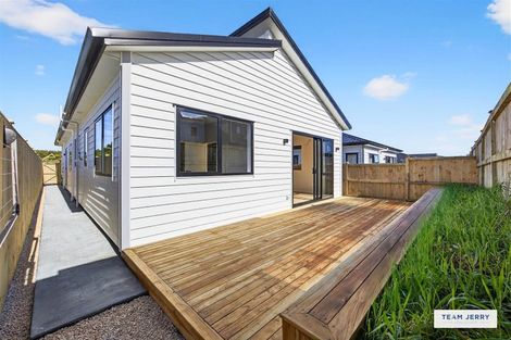 Photo of property in 13 Huringa Road, Karaka, Papakura, 2113