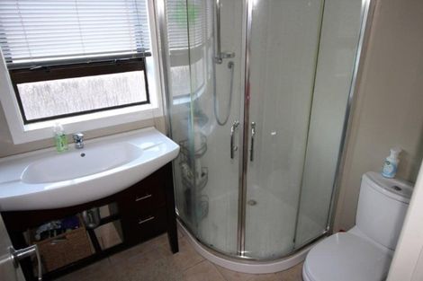 Photo of property in 30 Grove Road, Papakura, 2110