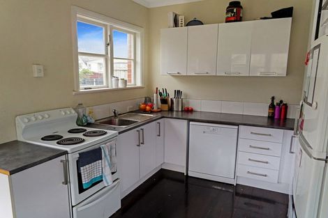 Photo of property in 370 Waiwhetu Road, Fairfield, Lower Hutt, 5011