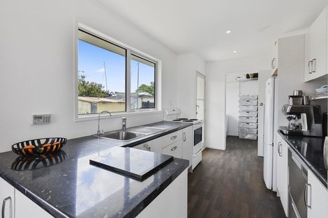 Photo of property in 1 Matipo Drive, Tuakau, 2121