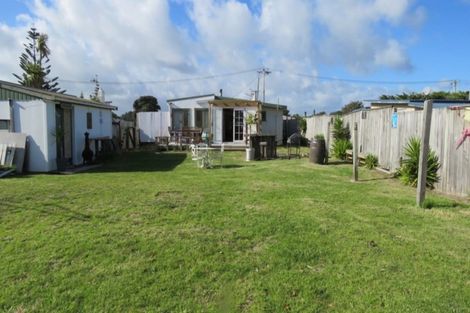 Photo of property in 8 Kauwhata Street, Himatangi Beach, Foxton, 4891