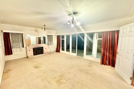 Photo of property in 45 Woodford Avenue, Henderson, Auckland, 0610