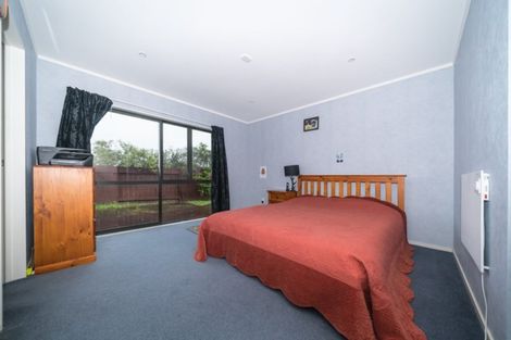 Photo of property in 11 Aspen Way, Kelvin Grove, Palmerston North, 4414