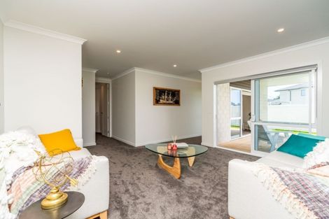 Photo of property in 43 Stace Hopper Drive, One Tree Point, 0118