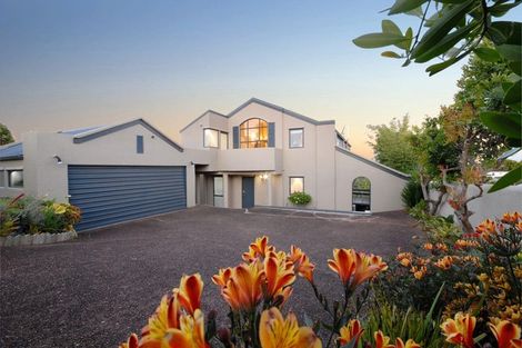 Photo of property in 11 Wilmington Place, Forrest Hill, Auckland, 0620