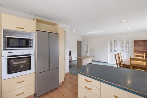 Photo of property in 74 Guildford Drive, Paraparaumu, 5032