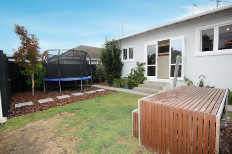 Photo of property in 1/45 Frankleigh Street, Somerfield, Christchurch, 8024