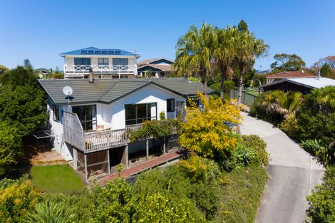 Photo of property in 31 Mellsop Avenue, Waiuku, 2123