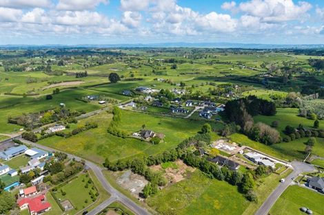 Photo of property in 9 Karaka School Lane, Karaka, 2580