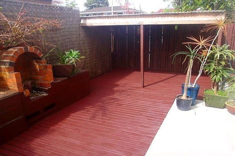 Photo of property in 2 Whiteacres Drive, Sunnyhills, Auckland, 2010