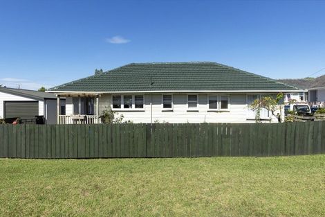 Photo of property in 2 Simpson Road, Ranui, Auckland, 0612