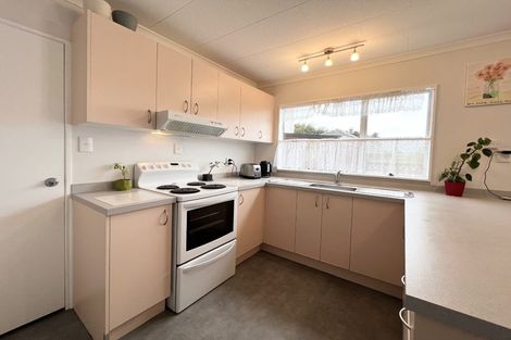 Photo of property in 1/19 Hauraki Crescent, Pinehill, Auckland, 0632