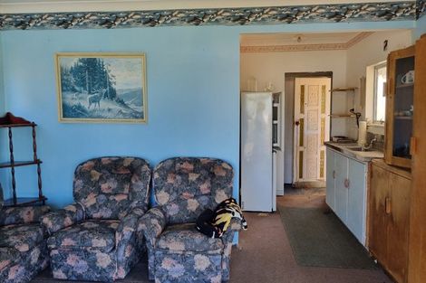 Photo of property in 32 Sandy Beach Road, Tinopai, 0593