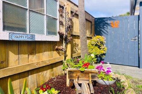Photo of property in 18a Ngaio Road, Waikanae, 5036