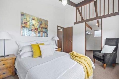 Photo of property in 2/10 Pierce Road, Milford, Auckland, 0620