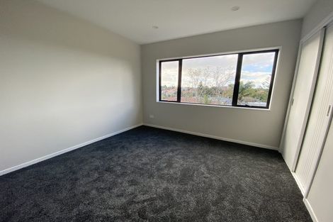 Photo of property in 3b Westall Road, New Lynn, Auckland, 0600