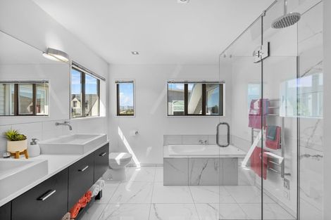 Photo of property in 34 Birkdale Drive, Shirley, Christchurch, 8061