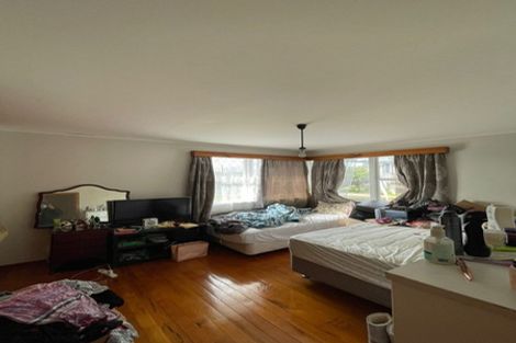 Photo of property in 5 Lex Avenue, Green Bay, Auckland, 0604