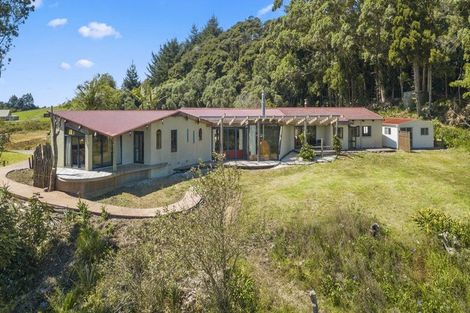 Photo of property in 90 Cedar Terrace, Stanmore Bay, Whangaparaoa, 0932