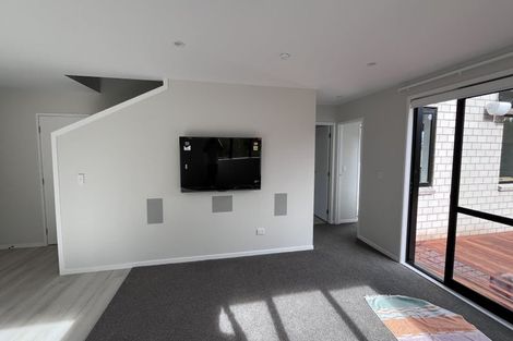 Photo of property in 15b Tiriwa Drive, Massey, Auckland, 0614