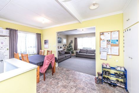 Photo of property in 8 Taupata Street, Castlecliff, Whanganui, 4501
