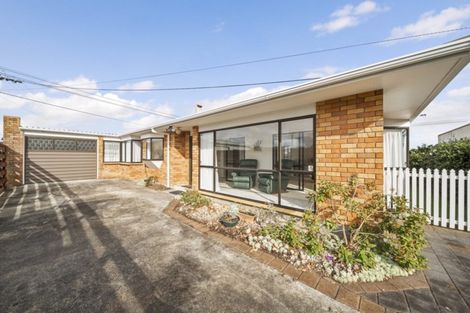 Photo of property in 6a Cornwall Street, Brooklands, New Plymouth, 4310