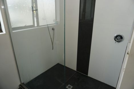 Photo of property in 2/170 Old Wairoa Road, Papakura, 2110