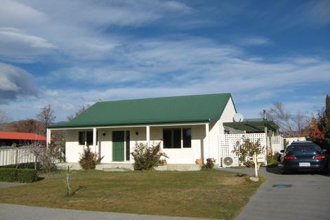 Photo of property in 11a Carlow Place, Cromwell, 9310