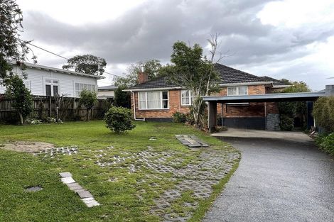 Photo of property in 194 Chivalry Road, Glenfield, Auckland, 0629