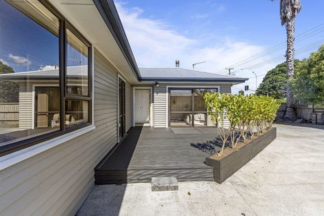 Photo of property in 69 Russell Road, Manurewa, Auckland, 2102