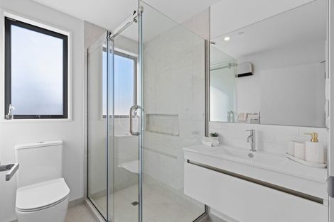 Photo of property in 2/130 Holly Road, St Albans, Christchurch, 8014