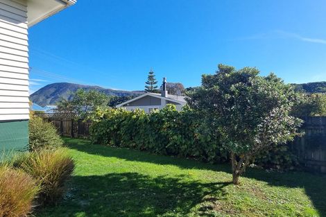 Photo of property in 14 Lincoln Street, Picton, 7220