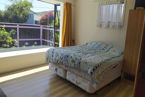 Photo of property in 16 Holyoake Crescent, Avalon, Lower Hutt, 5011