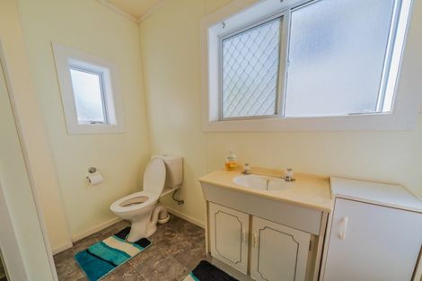 Photo of property in 121 Eighth Avenue, Urenui, 4377