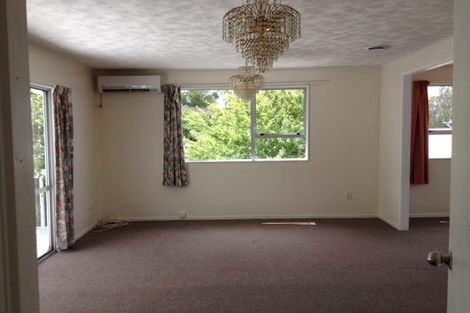 Photo of property in 4 Tacitus Place, Totara Vale, Auckland, 0629