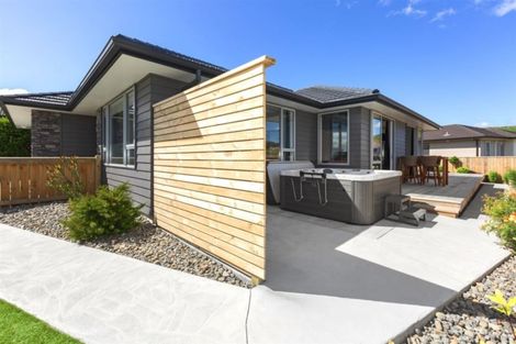 Photo of property in 12 Frances Brown Avenue, Aotea, Porirua, 5024