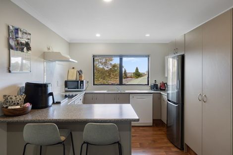 Photo of property in 2 Dowman Place, Te Puke, 3119