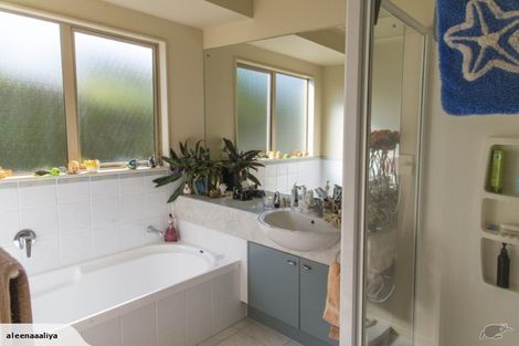 Photo of property in 11 Blackwood Drive, Wattle Downs, Auckland, 2103
